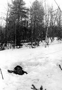 Разрезанные вещи, найденные манси Куриковым рядом с оврагом утром 5 мая 1959 г.