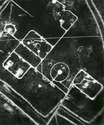 Районы пусковых площадок на полигоне Капустин Яр и один из аэродромов, сфотографированные английскими разведчиками во время этого полёта - 1