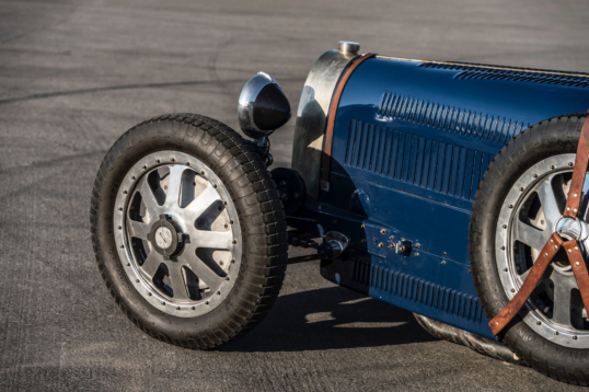 Bugatti Type 35. Cast alloy wheel
